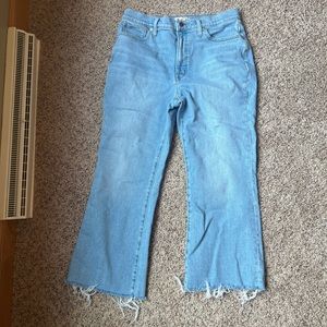 Madewell perfect vintage flare cropped jeans. In brand new condition
